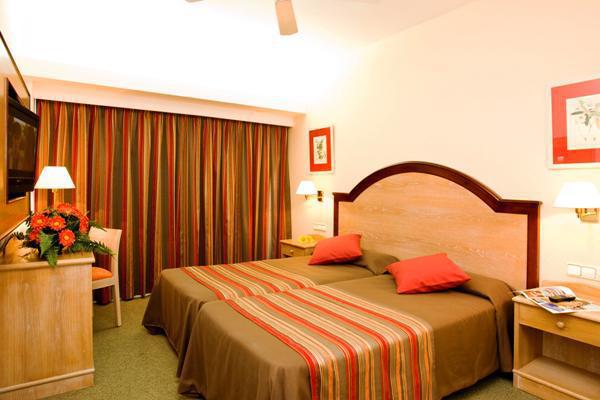 Sumba- Borneo Hotel Cala Millor  Room photo