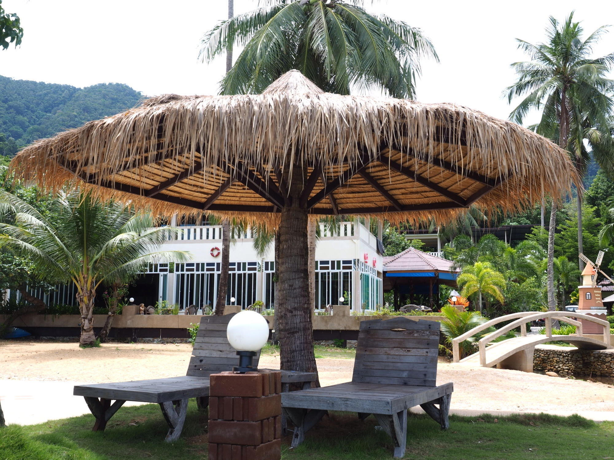 Koh Chang Bailan Beach Resort Exterior photo