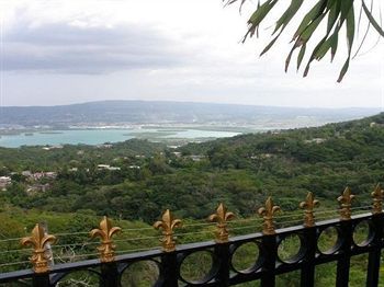 Paradise Clarridge View Montego Bay Exterior photo