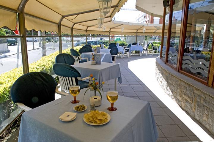 Best Western Hotel Mediterraneo Castelldefels Exterior photo