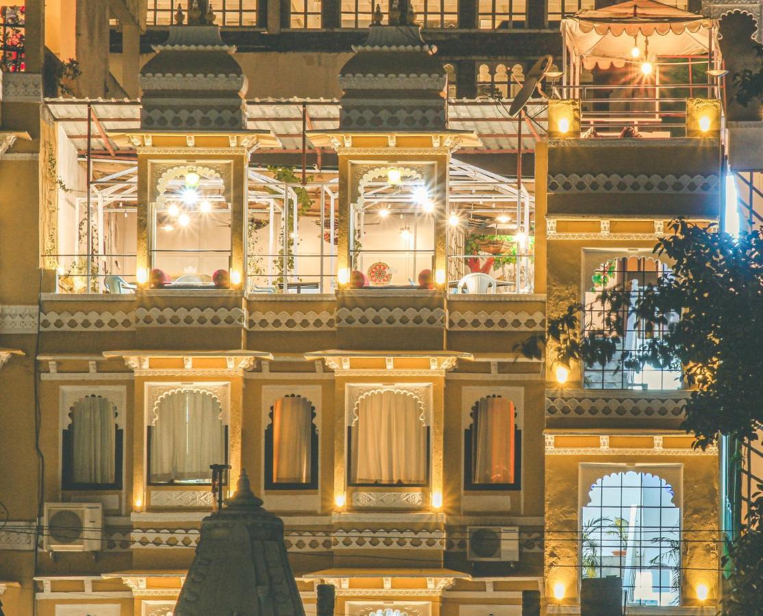 Hotel Mandiram Palace Udaipur Exterior photo