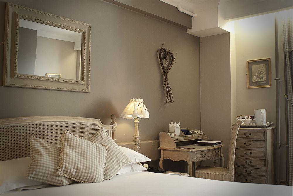White Hart Hotel & Apartments Harrogate Room photo