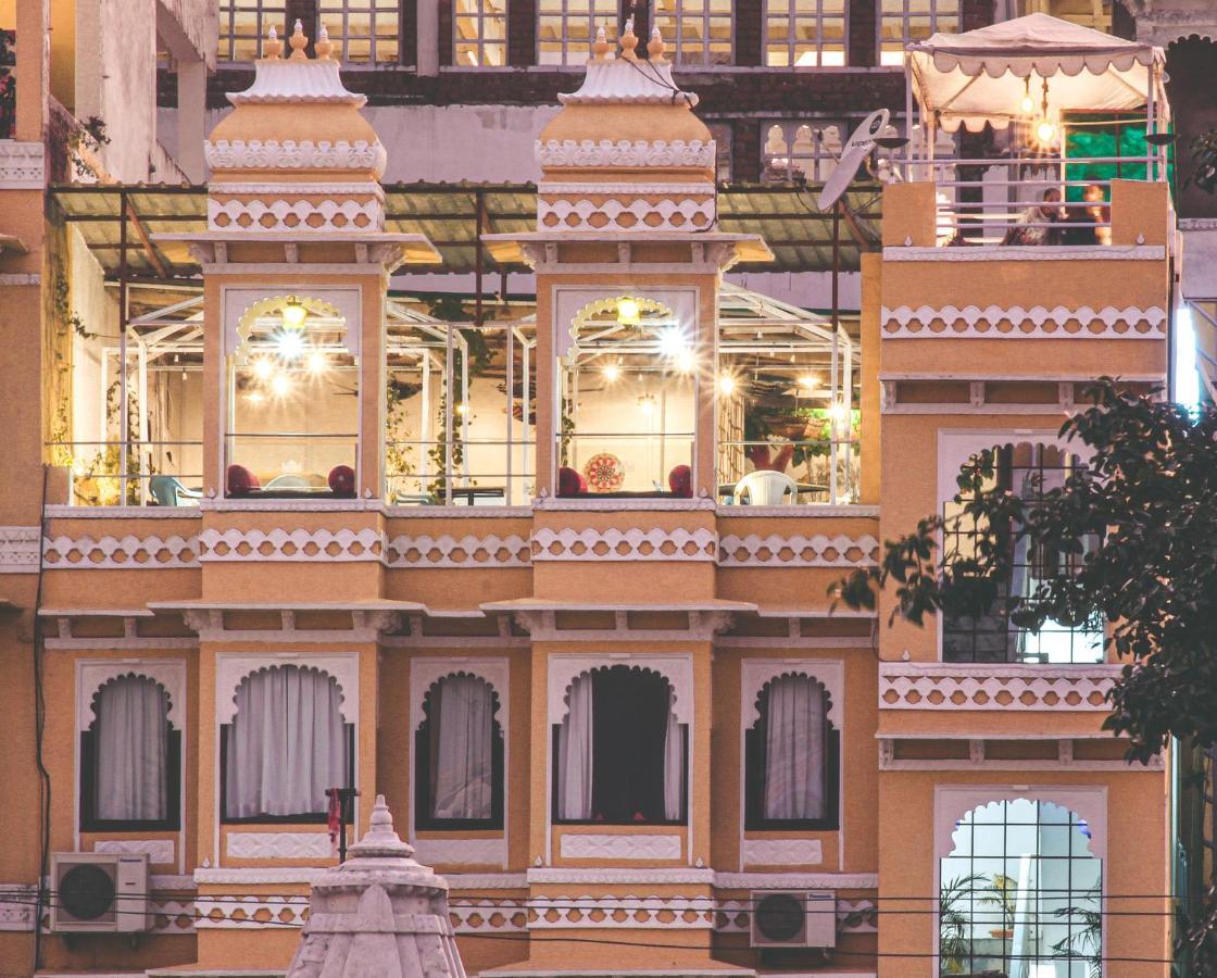 Hotel Mandiram Palace Udaipur Exterior photo