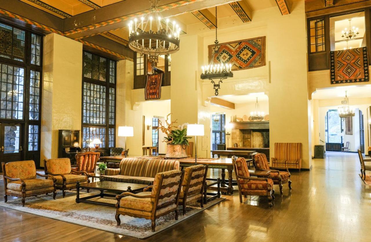 The Ahwahnee Hotel Yosemite Village Exterior photo