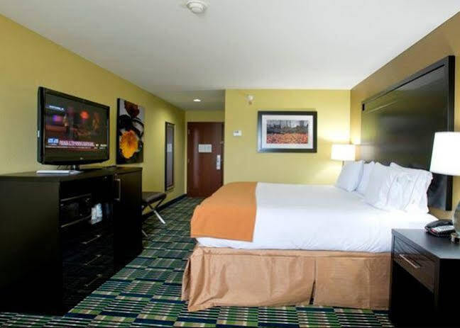 Holiday Inn Express & Suites Morrilton, An Ihg Hotel Exterior photo