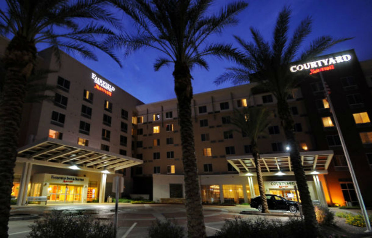 Courtyard Phoenix Chandler/Fashion Center Exterior photo