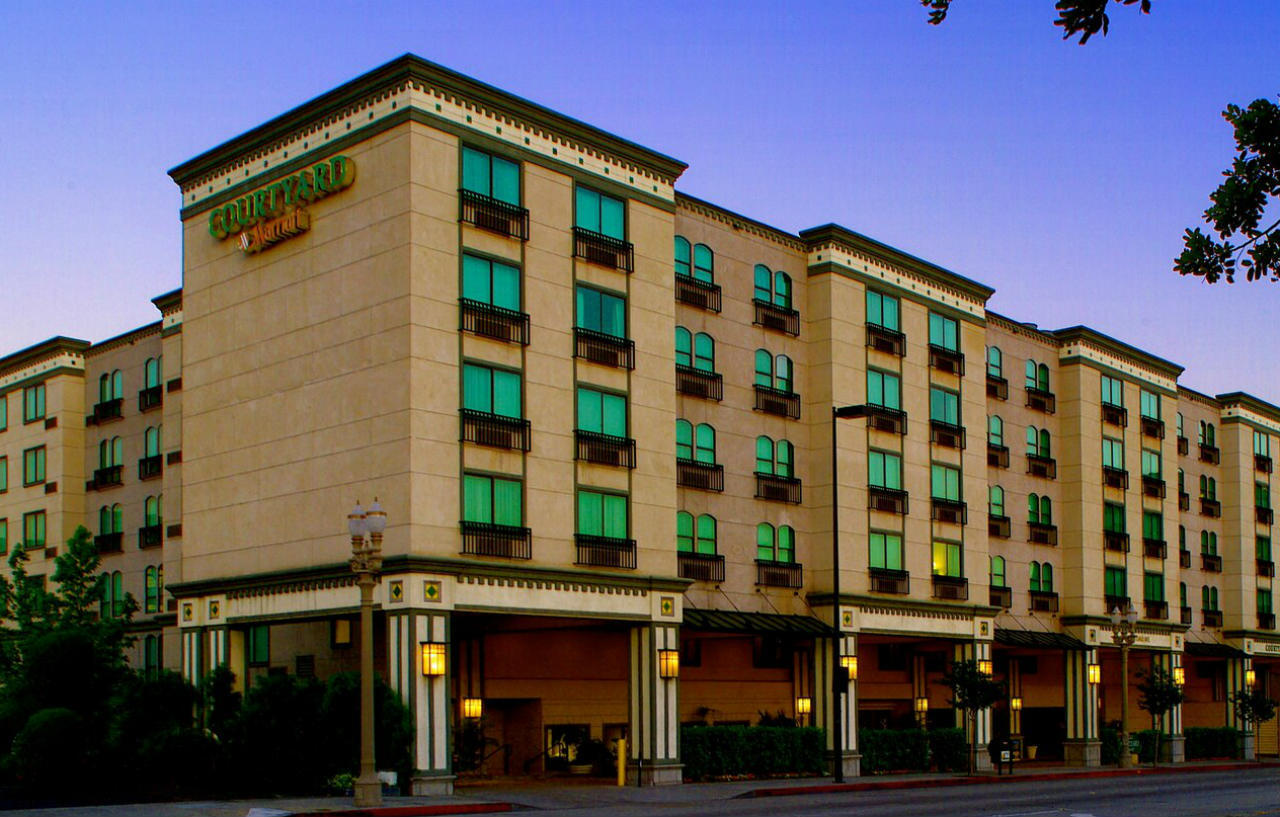Courtyard By Marriott Los Angeles Pasadena Old Town Exterior photo