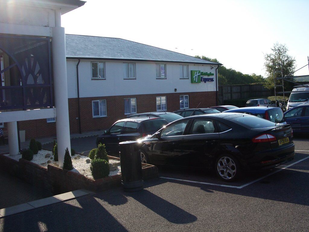 Holiday Inn Express Canterbury, An Ihg Hotel Exterior photo