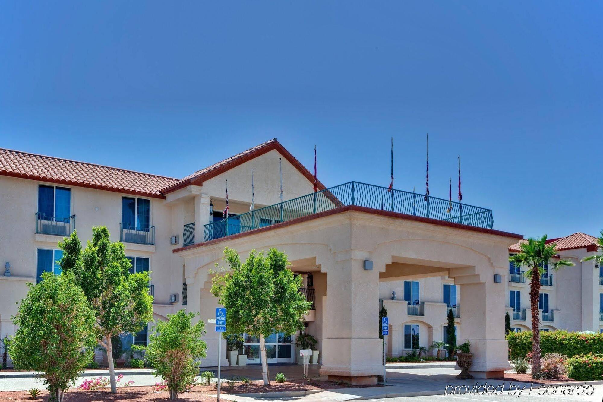 Holiday Inn Express Calexico, An Ihg Hotel Exterior photo