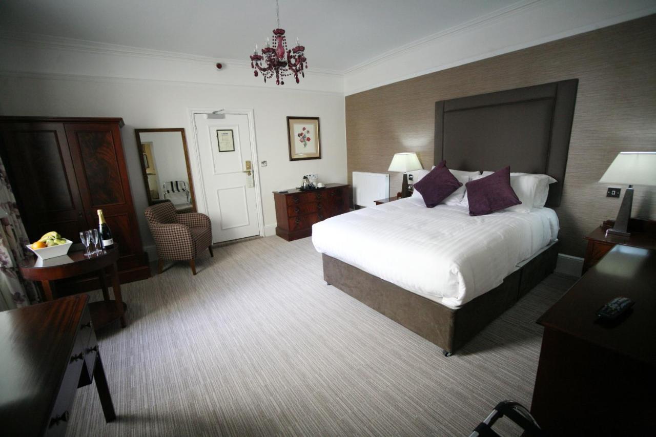 Winchester Royal Hotel Room photo