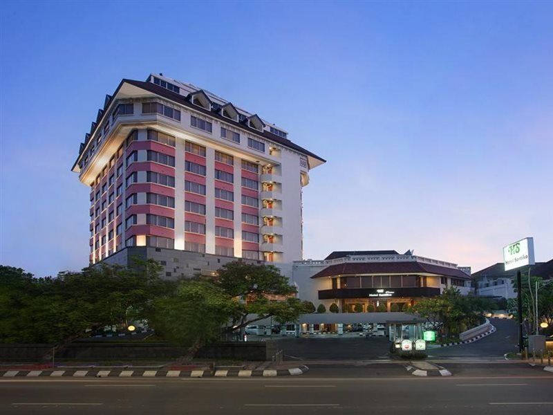Hotel Santika Semarang Exterior photo