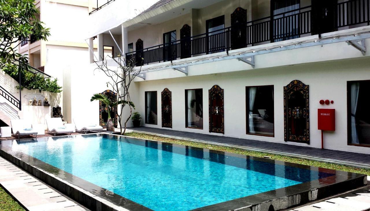 Agung Putra Hotel & Apartment Kuta  Exterior photo