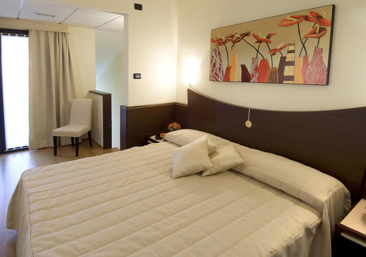 As Hotel Cambiago Room photo