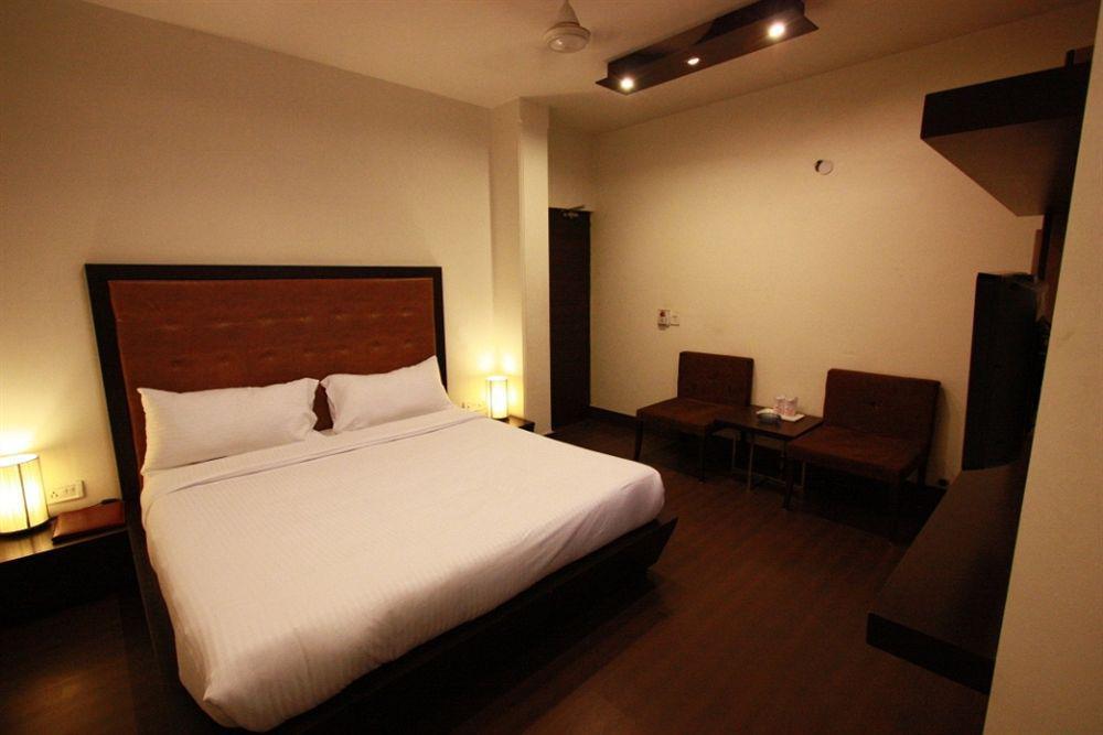 Hotel Good Palace New Delhi Room photo