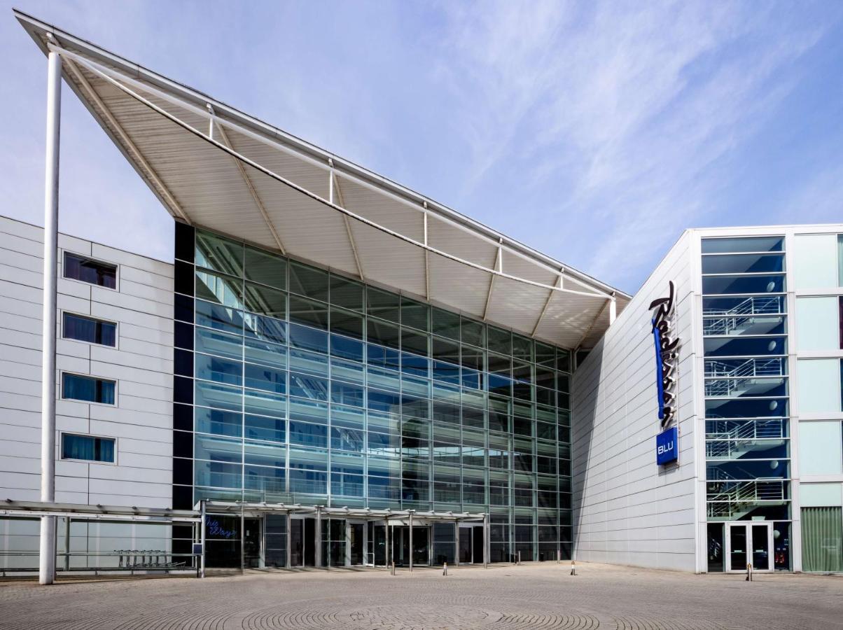 Radisson Blu Hotel London Stansted Airport Stansted Mountfitchet Exterior photo