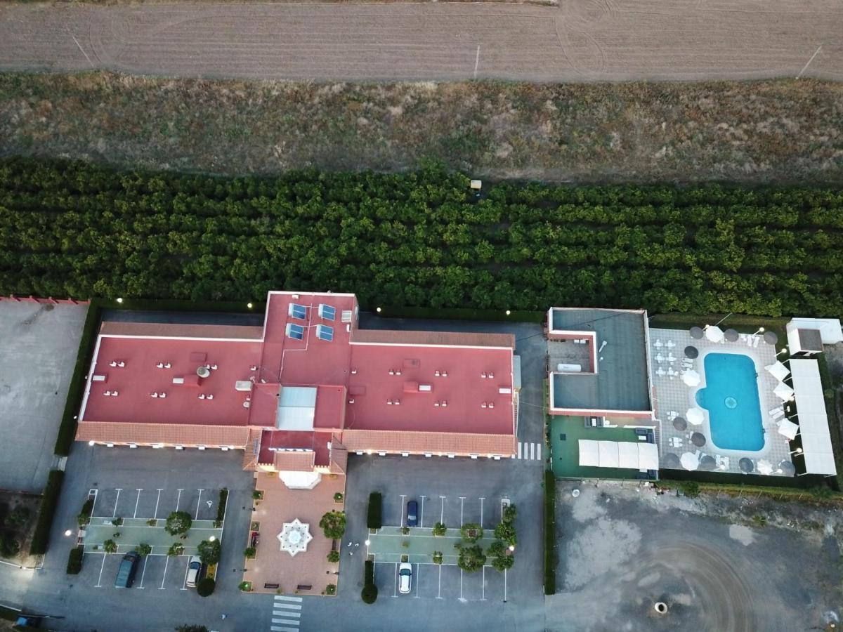 Hotel Torre De Los Guzmanes La Algaba Exterior photo