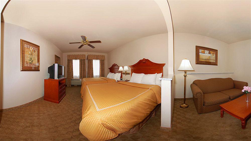 Comfort Suites San Marcos Exterior photo