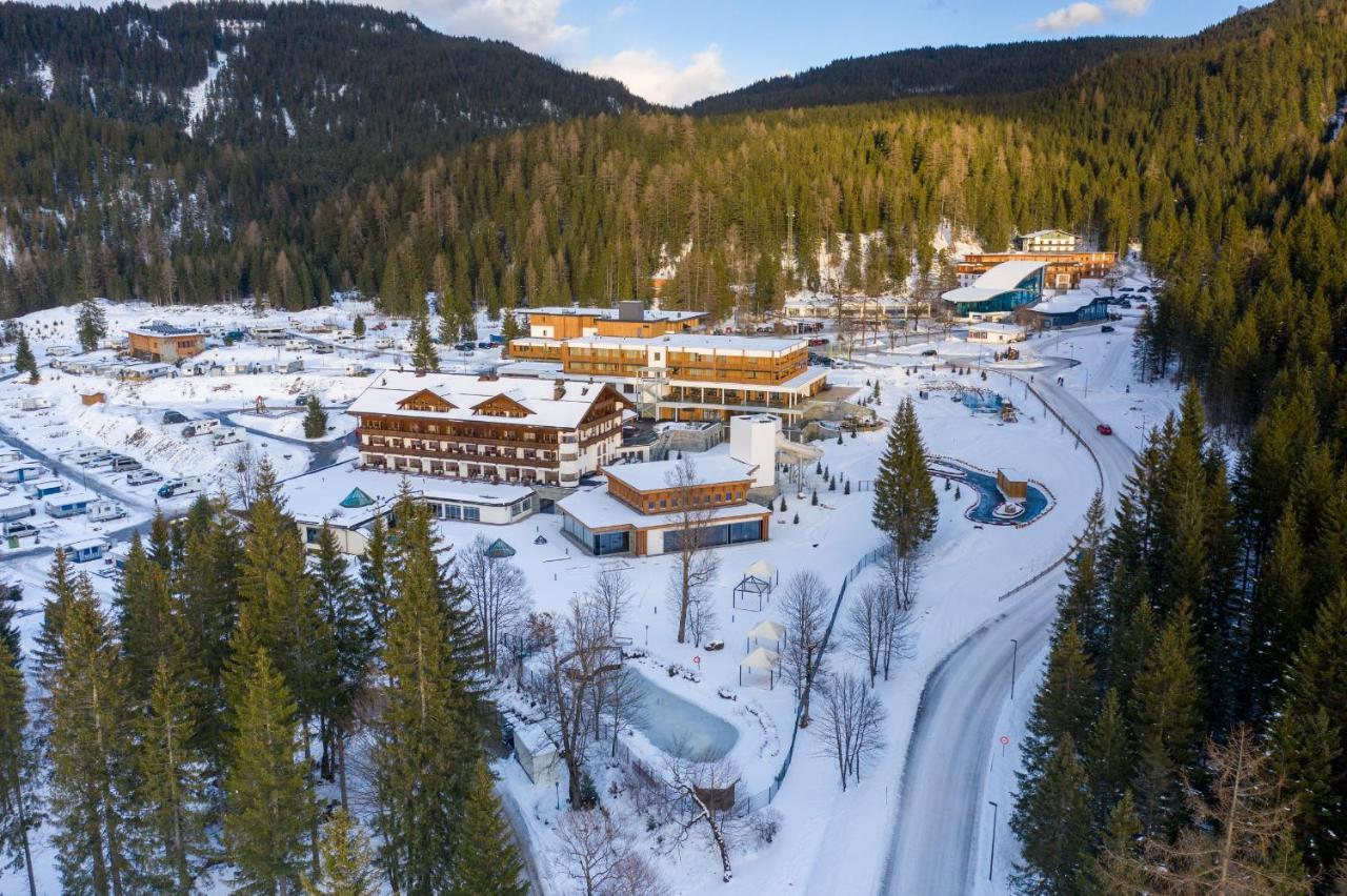 Zugspitz Resort Ehrwald Exterior photo