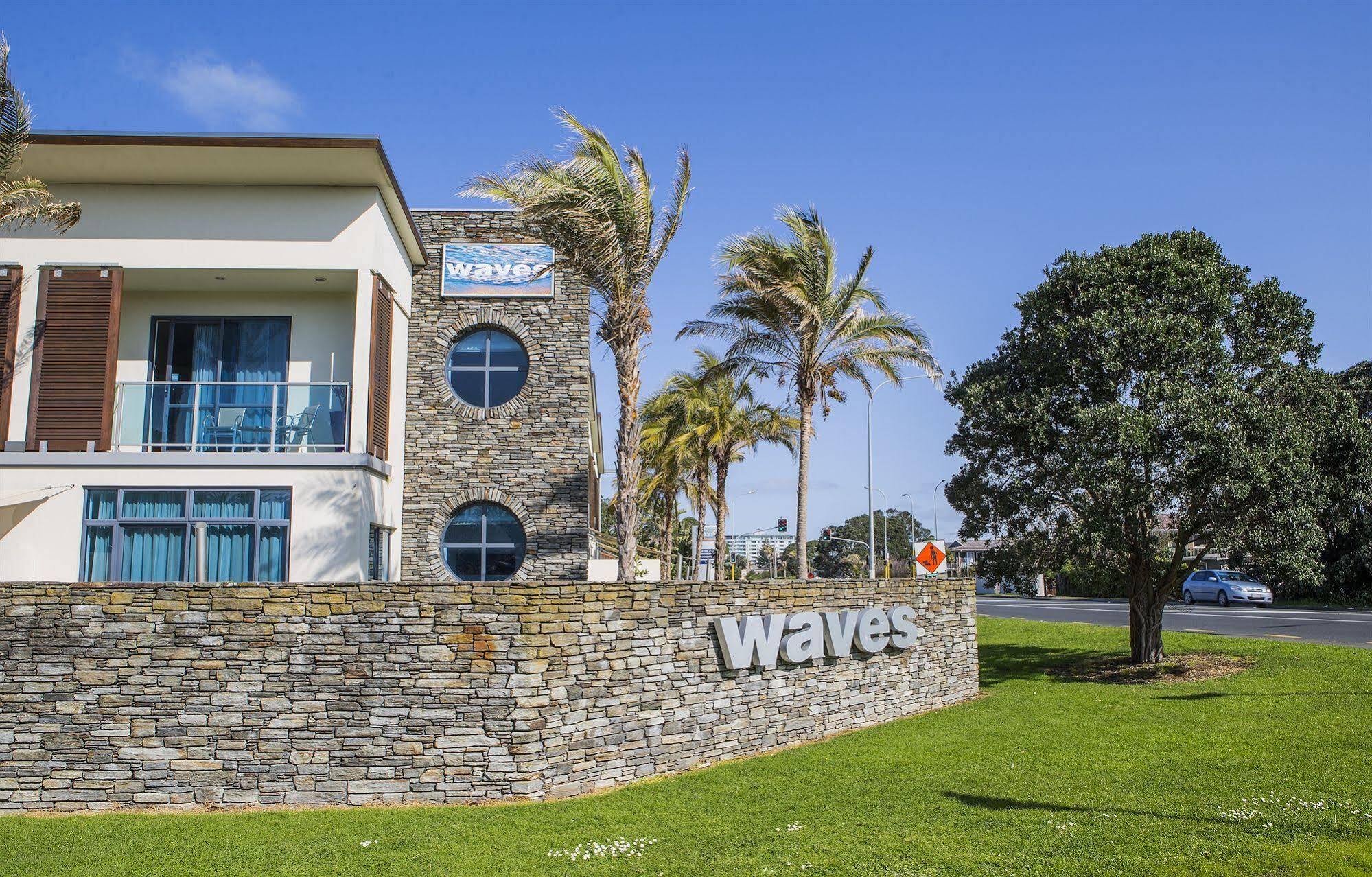 Waves Motel Orewa Exterior photo