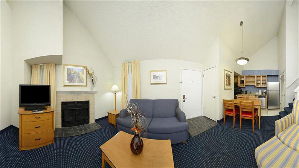 Hawthorn Suites By Wyndham San Antonio Nw Medical Center Exterior photo