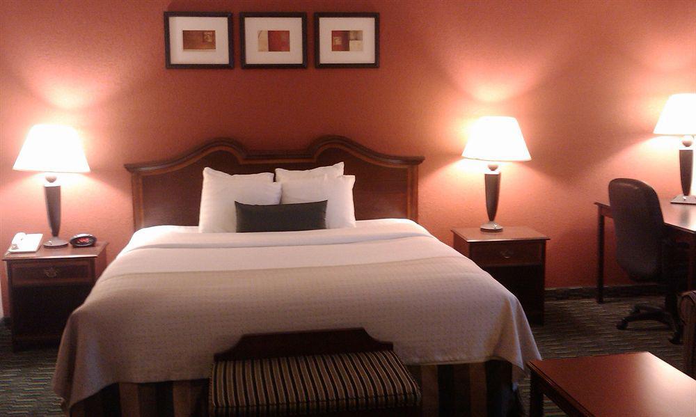 Holiday Inn Scranton East - Dunmore, An Ihg Hotel Room photo