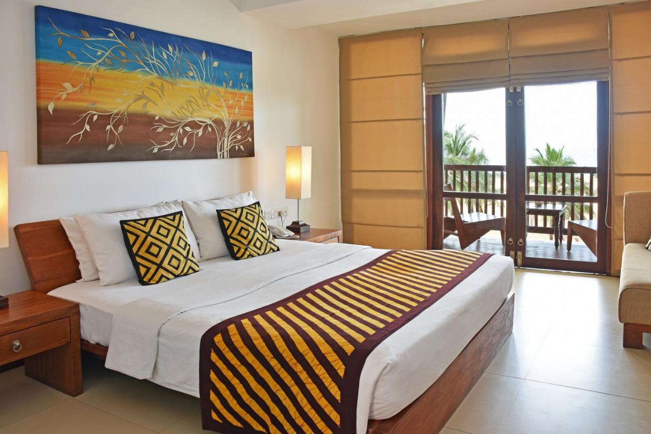 Goldi Sands Hotel Negombo Exterior photo