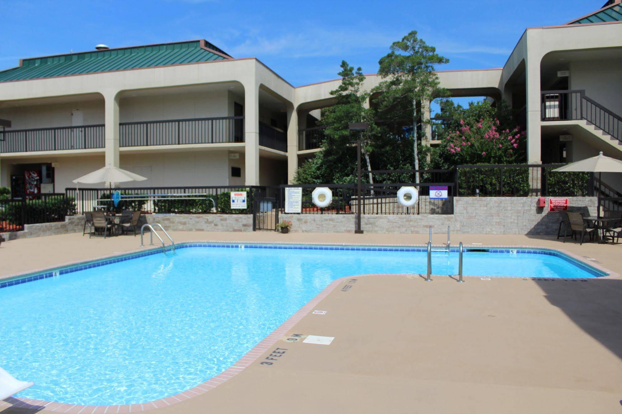 Surestay Plus Hotel By Best Western Southern Pines Pinehurst Exterior photo