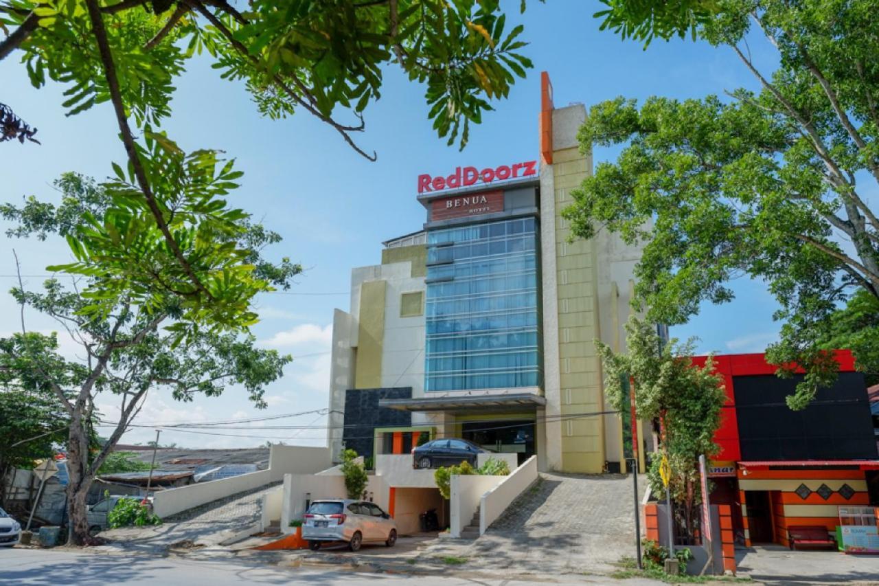 Reddoorz Plus Near Hotel Benua Kendari Exterior photo