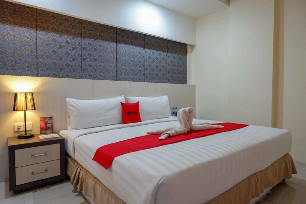 Reddoorz Plus Near Hotel Benua Kendari Exterior photo