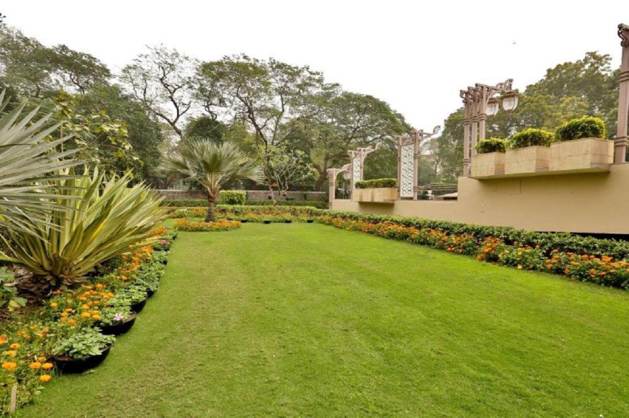 Taj Palace, New Delhi Exterior photo