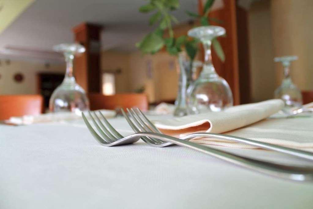 Hotel Solki Sant'Antioco Restaurant photo