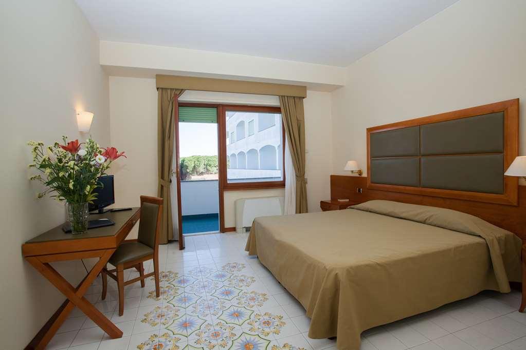 Grand Hotel Don Juan Giulianova Room photo