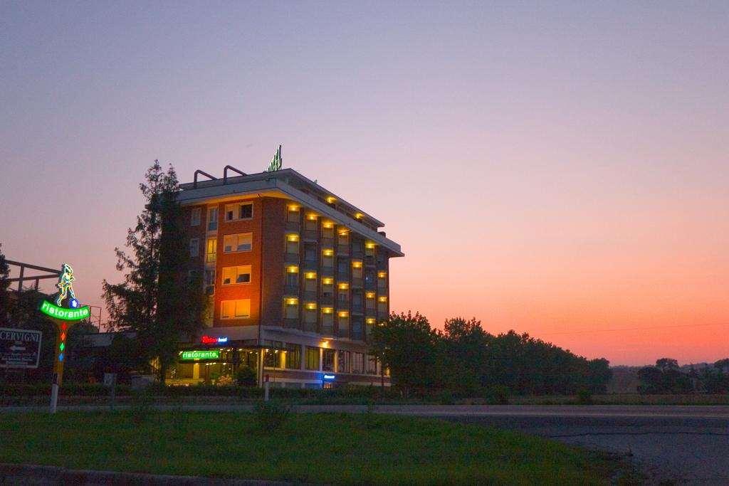 Recina Hotel Macerata Exterior photo