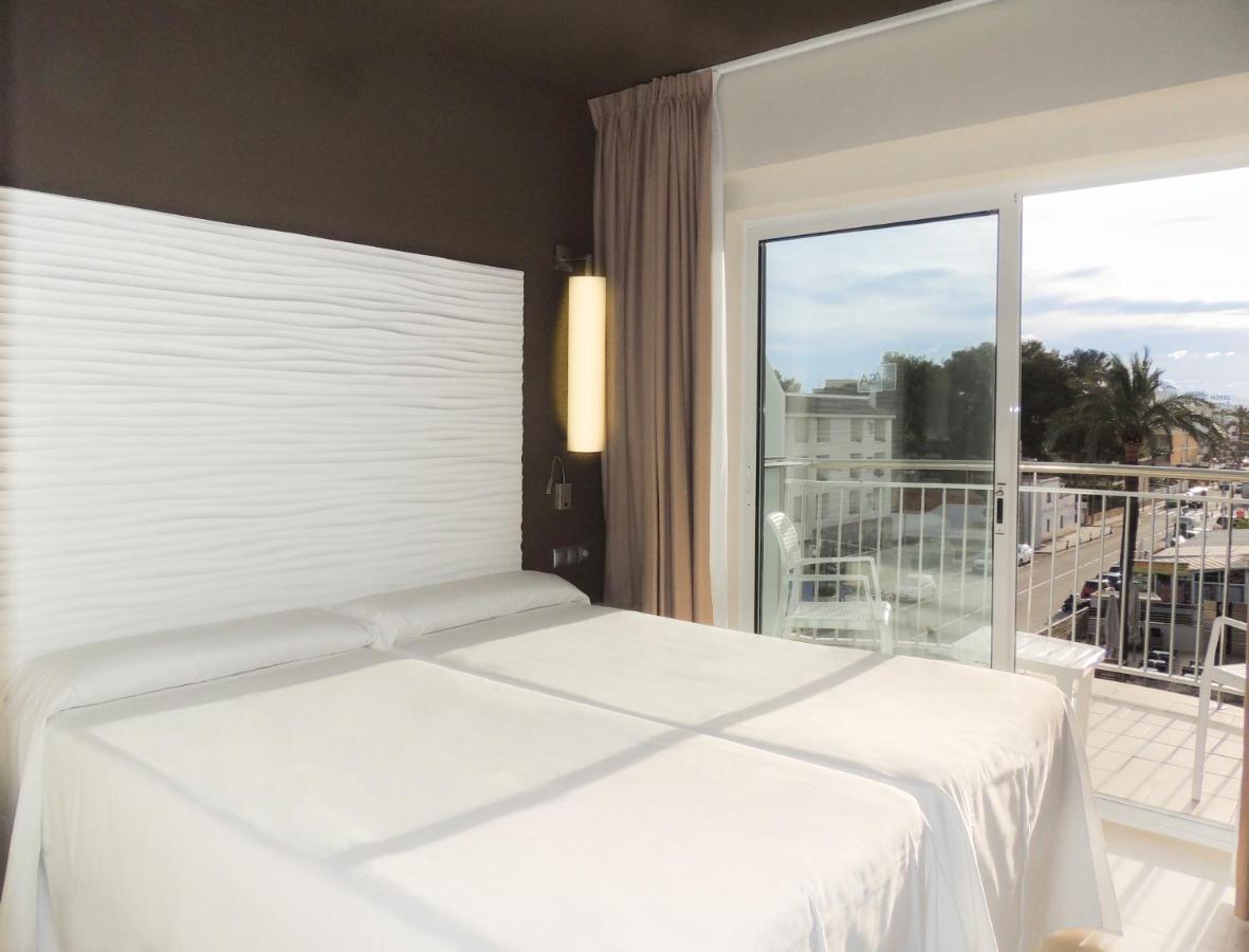 Cesar Augustus Hotel Cambrils Room photo