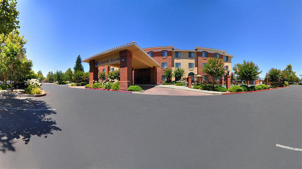 Holiday Inn Express Davis-University Area, An Ihg Hotel Exterior photo