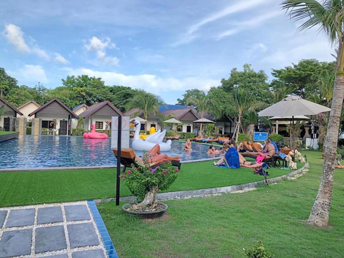 Phi Phi Andaman Legacy Resort Exterior photo