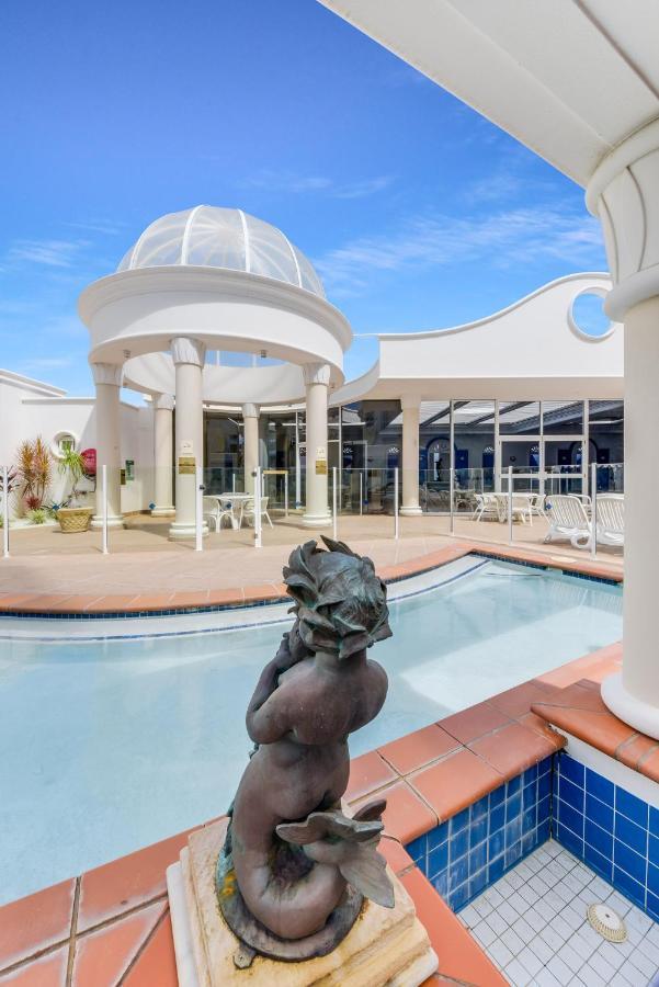 The Phoenician Resort Gold Coast Exterior photo