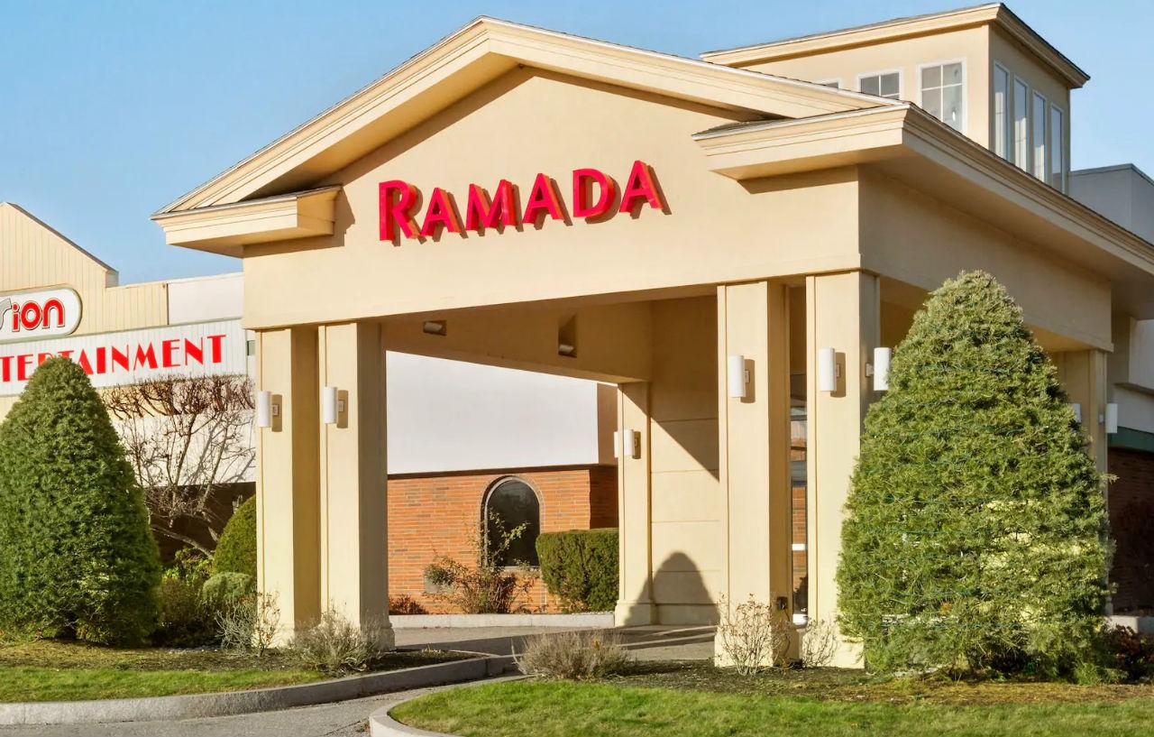 Ramada Hotel & Conference Center By Wyndham Lewiston Exterior photo