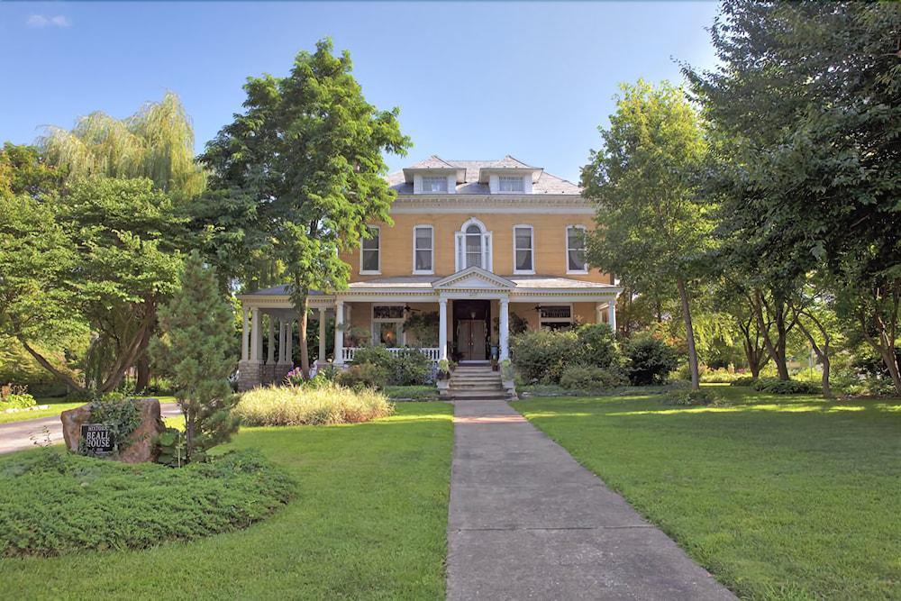 Beall Mansion An Elegant Bed & Breakfast Inn Alton Exterior photo