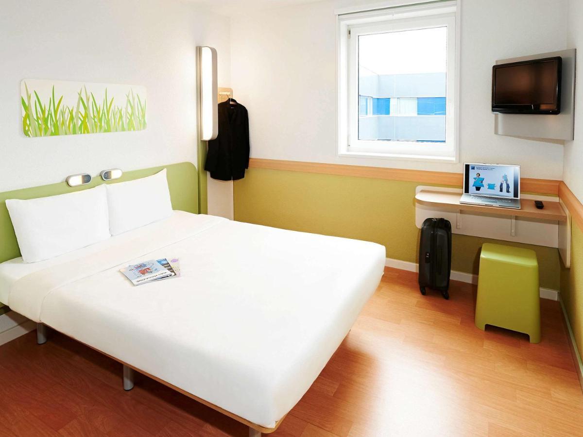 Ibis Budget Orly Chevilly Tram 7 Vitry-sur-Seine Exterior photo