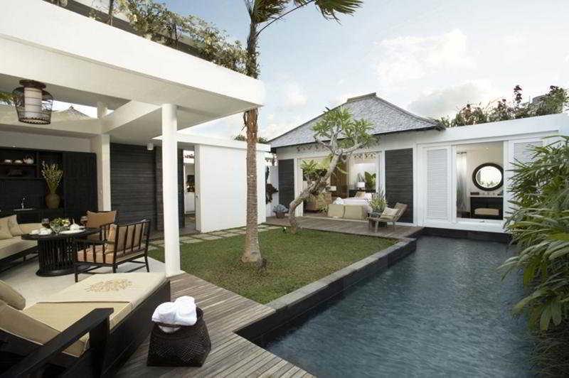 Avani Seminyak Bali Resort Exterior photo