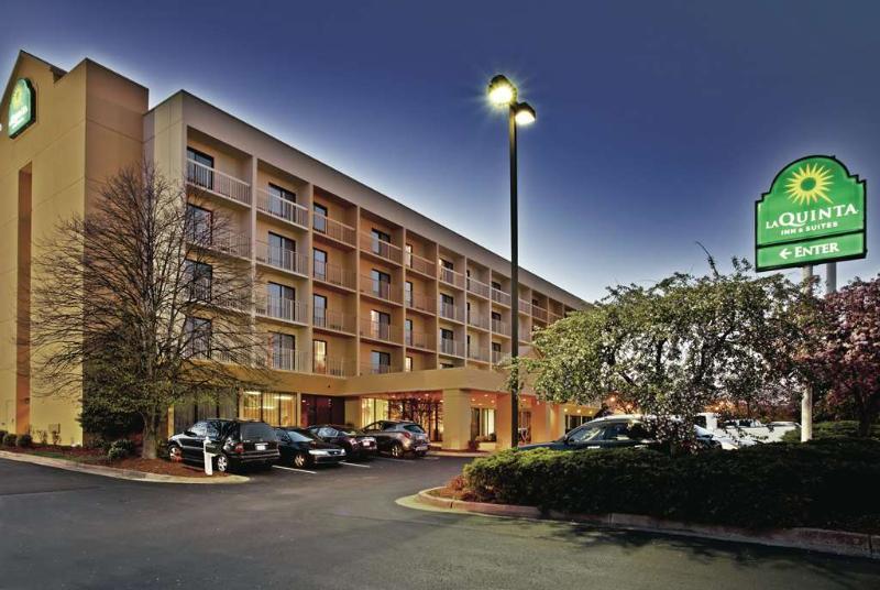 La Quinta Inn & Suites By Wyndham Kingsport Tricities Airport Exterior photo