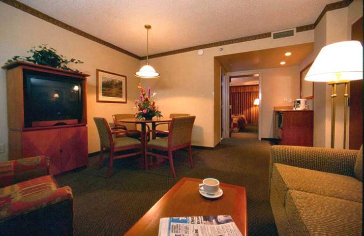 Embassy Suites By Hilton Portland Airport Room photo