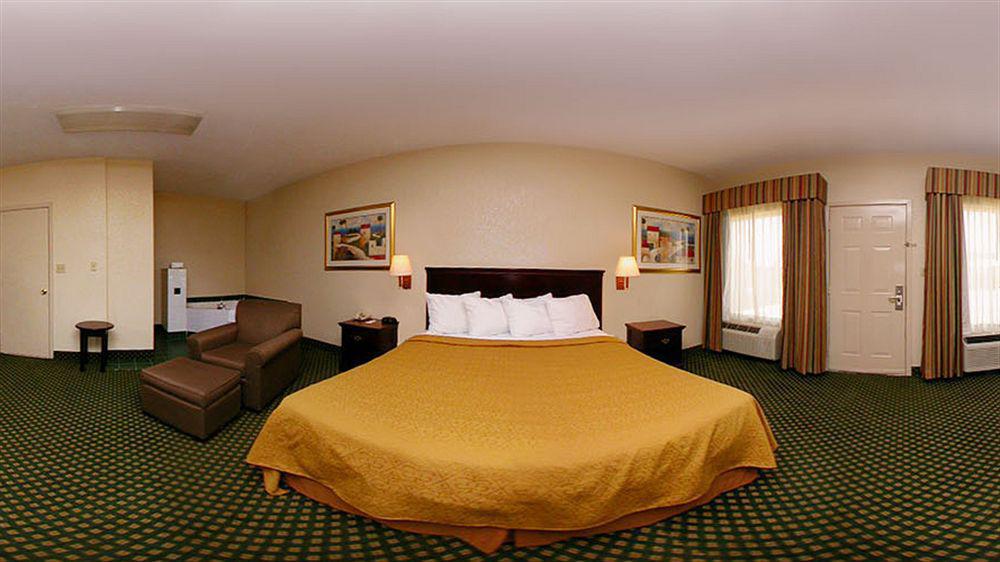 Econo Lodge Inn & Suites Philadelphia Exterior photo