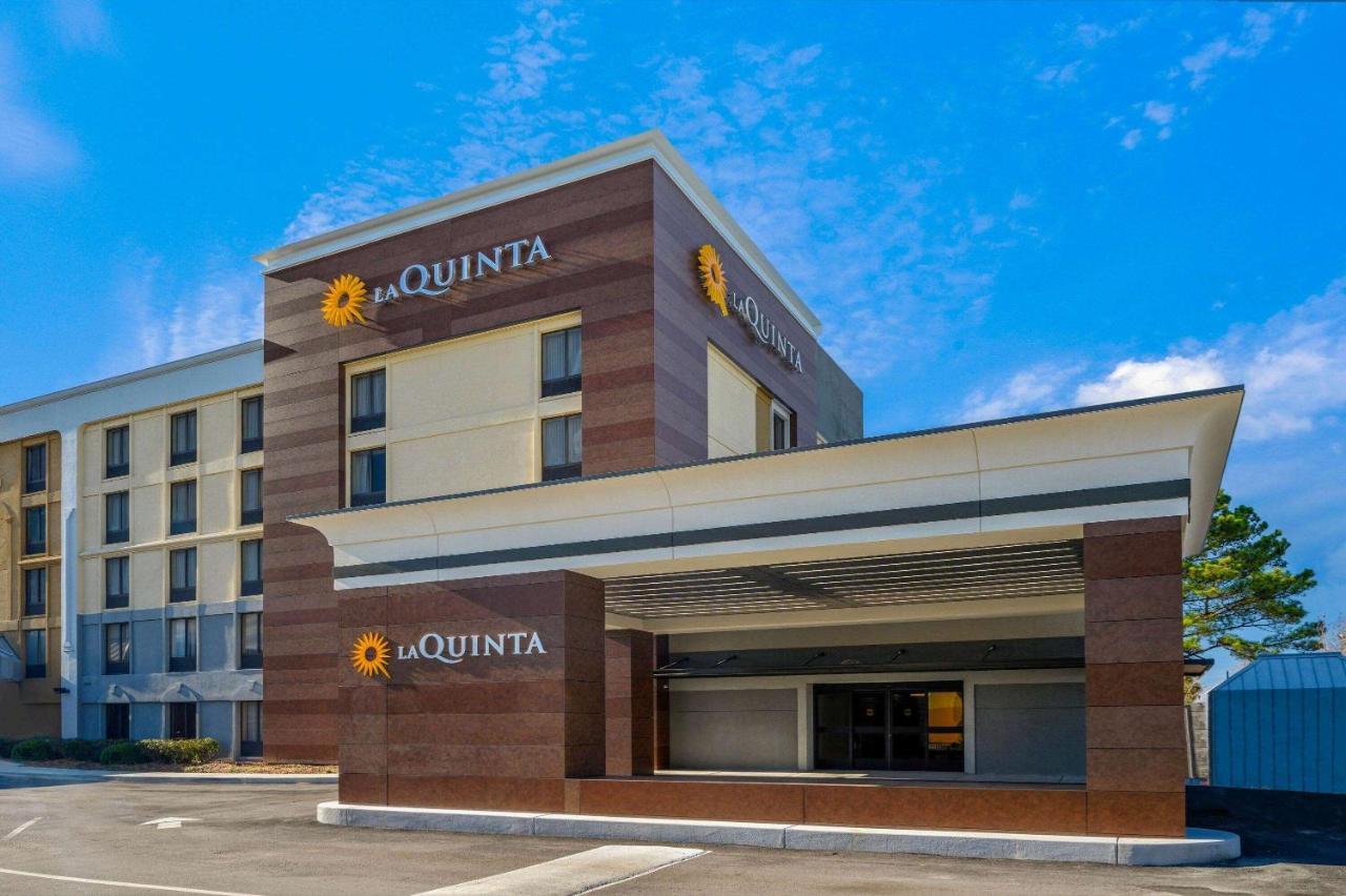 La Quinta Inn By Wyndham Columbia Se / Fort Jackson Exterior photo