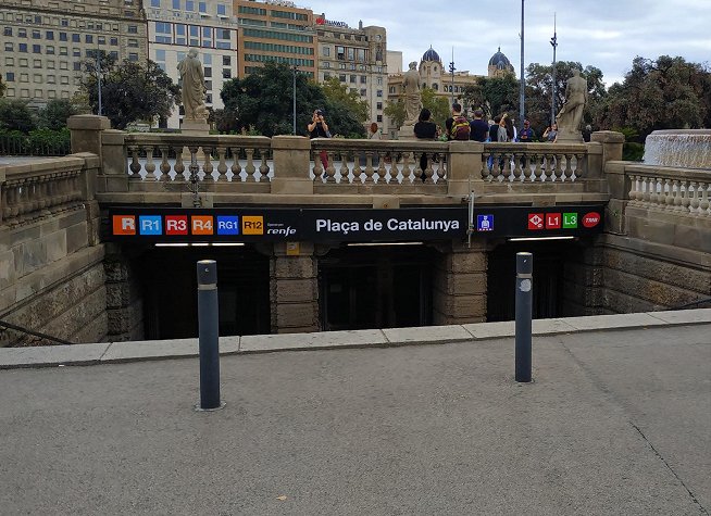 Plaça de Catalunya Train Station photo