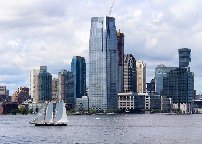 Goldman Sachs Tower photo