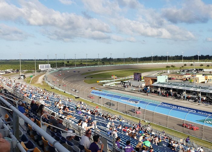 Homestead-Miami Speedway photo