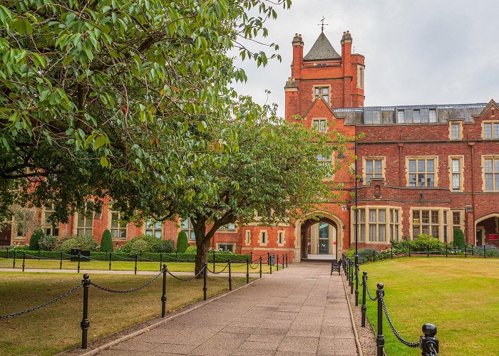 Queen's University of Belfast Queen's University of Belfast Tours - Book Now | Expedia photo