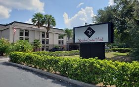 Brandon Center Hotel Tampa Exterior photo